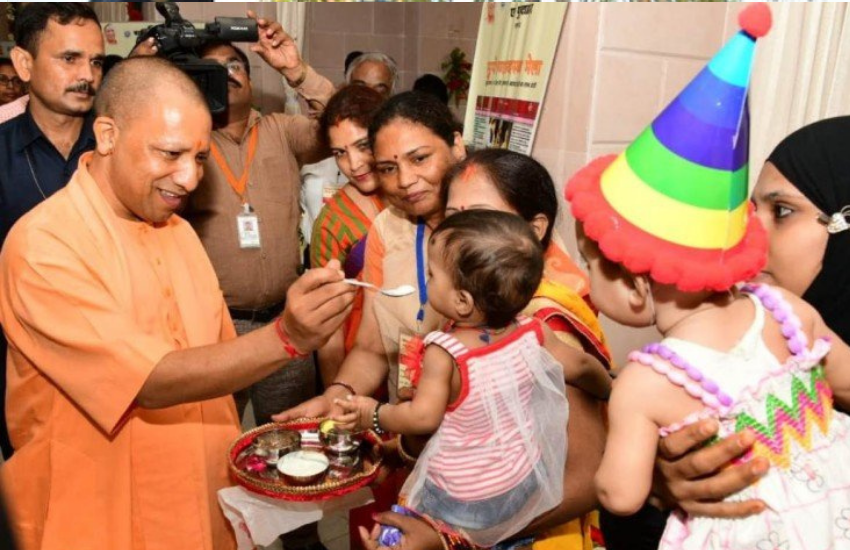 बच्चों को खीर खिलाकर अन्नप्राशन संस्कार पूरा किया जाता है।