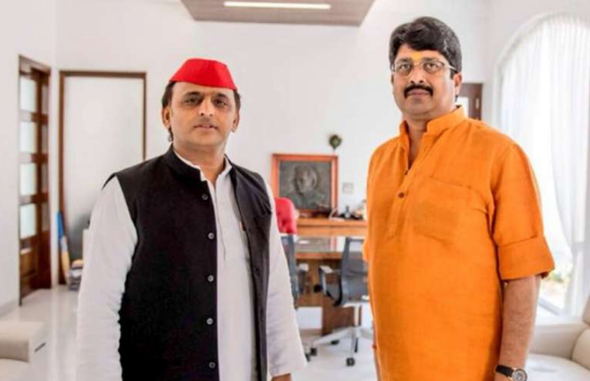 अखिलेश यादव के पिता ने राजा भैया के ऊपर से न केवल सारे केस वापस ले लिए थे, बल्कि उन्हें जेल से निकाल कर अपनी सरकार में मंत्री पद भी दिया था।