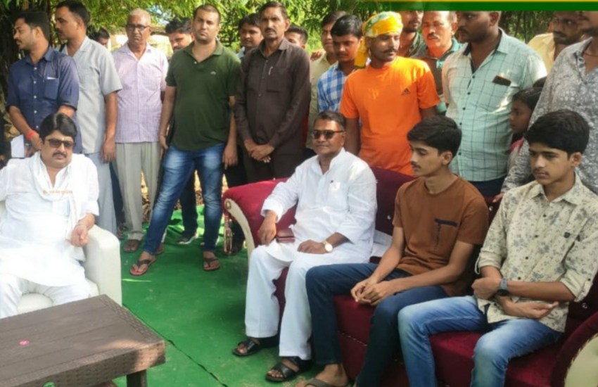 राजा भैया की संपत्ति बढ़ने का बड़ा कारण राजघराने की विरासत में मिली संपत्ति की कीमत बढ़ना रहा है। इसे भी पढ़ें- राजा भैया का 600 एकड़ का तालाब बना पक्षी विहार, लेकिन बेंती किला भेदने की नहीं कर सका कोई हिम्मत