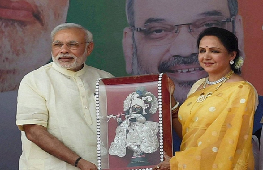 बता दें कि पीएम ने हेमा मालिनी के श्रीकृष्ण के लिए गाए भजन के एलबम को लोकार्पण किया था।