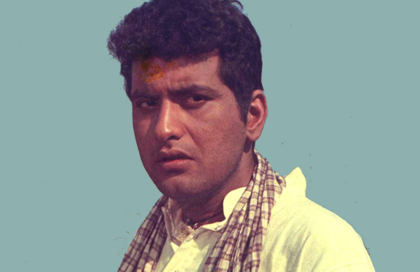 मनोज कुमार को फिल्म के सेट पर परवीन का व्यवहार कई बार सोच में डाल देता था और इंडस्ट्री में परवीन बाबी से जुड़ी तमाम तरह की बातें हो रही थीं। मनोज बहुत बड़ी बजट की इस फिल्म को लेकर कोई रिस्क नहीं लेना चाहते थे।