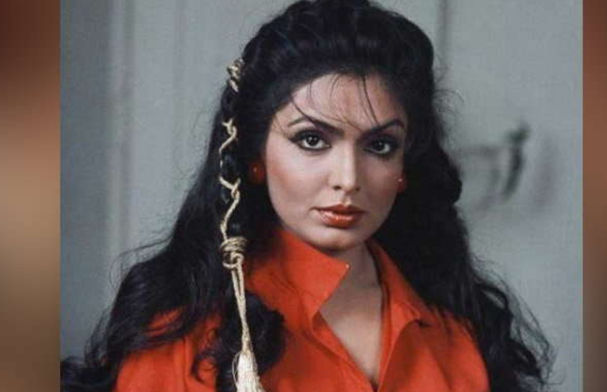 परवीन बॉबी ने 1983 में ही भारत छोड़ दिया और आध्यात्म की तलाश में अपने दोस्तों के साथ अमेरिका चली गईं। उस वक्त परवीन बॉबी का करियर ऊंचाइयों पर था। इस दौरान उन्होंने कई देशों की यात्रा की। 