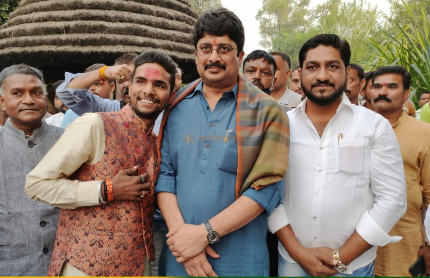Photos: RAJA BHAIYA YOUTH BREGADE