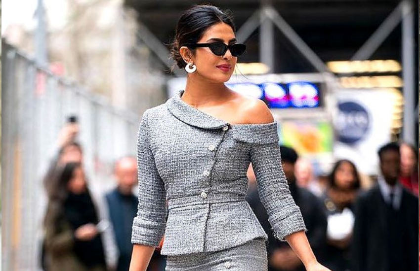 प्रियंका की मां ने बताया कि प्रियंका को उन्होंने बहुत समझाया था और इसके बाद वह पढ़ाई, खेल, संगीत सबमें सबसे आगे रहने लगी थी। इसे भी पढ़ें- प्रियंका चोपड़ा के यूएस रेस्टोरेंट में सर्व होता है ये खास इंडियन खाना, देखिए ‘सोना’ के अंदर का नजारा