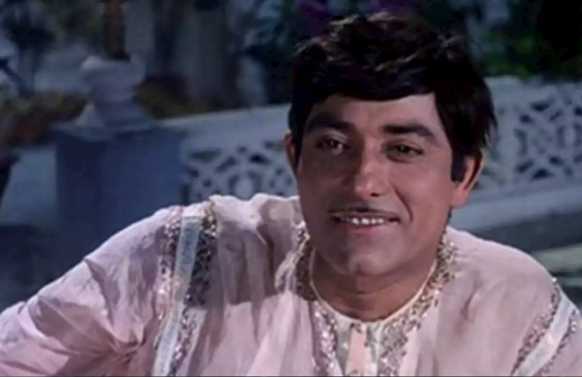 बॉलीवुड में राजकुमार (Raj Kumar) के साथ काम करने वाले कलाकार शायद ही उनके मजाक से बच सकें हो। बात धर्मेंद्र (Dharmendra) की हो या मिथुन चक्रवर्ती (Mithun Chakraborty) की, सभी राजकुमार की चुटकीली बातों का शिकार हुए थे। हालांकि, सभी जानते थे कि राजकुमार बेहद साफ दिल थे और वह कुछ भी बोल देते थे। इसलिए कलाकार उनकी बातों का बुरा नहीं मानते थे। राजकुमार ऐसे व्यक्ति थे जिन्हाेंने अपने जीवन ही नहीं मौत के बाद की भी प्लानिंग पहले ही कर ली थी। ये बात डायरेक्टर मेहुल कुमार ने खुद बताई थी।