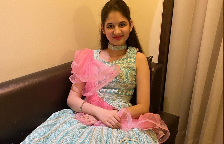 हर्षाली ने सलमान खान की फिल्म 'बजरंगी भाईजान' से पाकिस्तानी मुस्लिम लड़की मुन्नी का किरदार निभाया था, जो गूंगी थी। मुन्नी पाकिस्तान से भटक कर भारत आ जाती है। इसके बाद भारत में बजरंगी भाईजान यानी कि सलमान खान मुन्नी को वापस पाकिस्तान पहुंचाने में मदद करते हैं। 