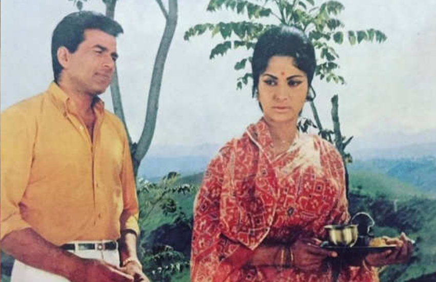 वहीदा से जब क्यों का जवाब मांग गया तो वह शरमा गईं और कहा क्यों का जवाब नहीं है।