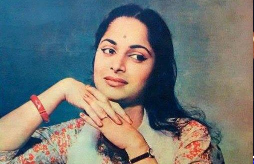 बता दें कि धर्मेंद्र ने भी अपने ट्विटर पर बार लिखा था कि जब उन्होंने वहीदा को चौंदवी का चांद में देखा था तो वह उन पर फिदा हो गए थे। Photos: Social Media