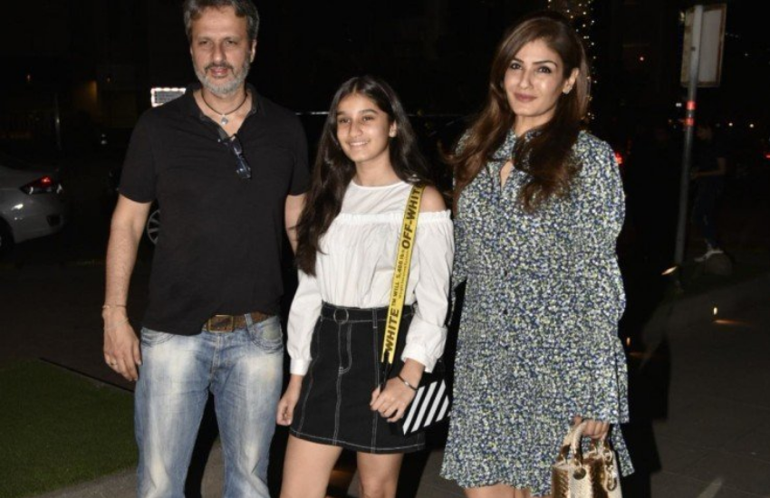 रवीना ने बताया था कि मंगेतर के माफी मांगने पर उन्होंने बस इतना ही कहा था कि पहले उन्होंने एक बार उनको अपने करियर के रूप में चुना था, लेकिन अब वह उनके ऊपर अपने करियर को चुन रही हैं। बस यहीं से रिश्ता खत्म हो गया था।