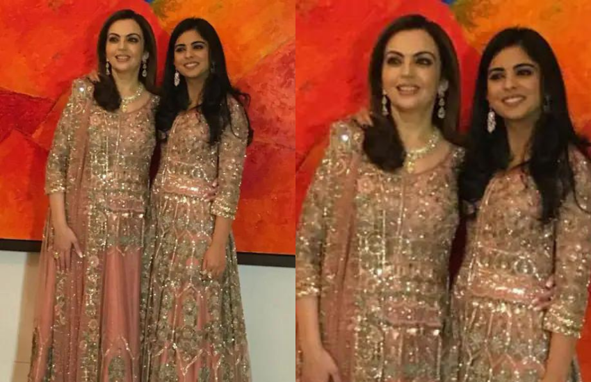बता दें कि ईशा की विदाई के बाद नीता अंबानी ने कहा था कि वह जब भी कहीं जानें को तैयार होती हैं वह अपनी बेटी को मिस करती हैं। क्योंकि हमेशा दोनों साथ ही तैयार हुआ करते थे।