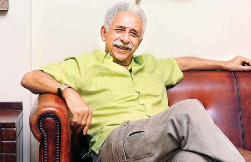 नसीरुद्दीन शाह ने इस्लाम में मार्डनाइजेशन की बात की है। उनका कहना है कि इस्लाम में ट्रिपल तलाक जैसे संशोधन सही हैं। 'द वायर' के साथ इंटरव्य में नसीर ने कहा कि जिस तरह से हिंदू धर्म में सती प्रथा को बंद किया गय, वैसे ही इस्लाम में भी समय के साथ मार्डिफिकेशन किया जाना चाहिए।