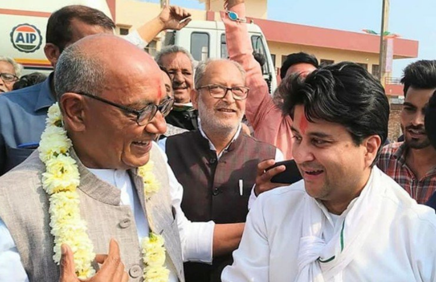 बता दें कि माधवराव के बाद उनके बेटे ज्योतिरादित्य सिंधिया भी हमेशा दिग्विजय से दूरी बनाए रखें और उनकी अदावत जारी रही। Photo; Social Media