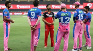 Virat Kohli captain of Royal Challengers Bangalore talk with Rajasthan Royals