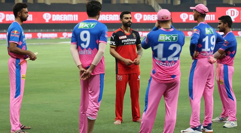 Virat Kohli captain of Royal Challengers Bangalore talk with Rajasthan Royals
