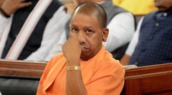 योगी आदित्यनाथ के ‘अब्बा जान’ वाले बयान पर कांग्रेस ने बोला हमला, कहा – जब कोरोना से मर रहे थे लोग तब कहां थे ‘भाई जान’