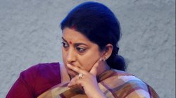 लस्सी की दुकान पर स्मृति ईरानी ने पूछा – यहां कभी आया है गांधी परिवार, केंद्रीय मंत्री के वीडियो पर कांग्रेस नेता ने ली चुटकी