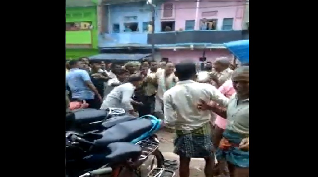Bihar, People beating police, Tejashwi yadav, CM Nitish kumar