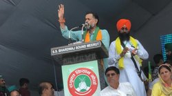 जो देश के लोगों को बांटे वो योगी नहीं बल्कि देशद्रोही – किसान नेता योगेंद्र यादव ने बीजेपी पर बोला हमला