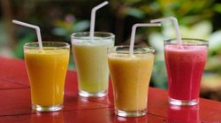 डायबिटीज के मरीज अपनी डाइट में शामिल करें ये ड्रिंक्स, काबू में रहेगा Blood Sugar Level