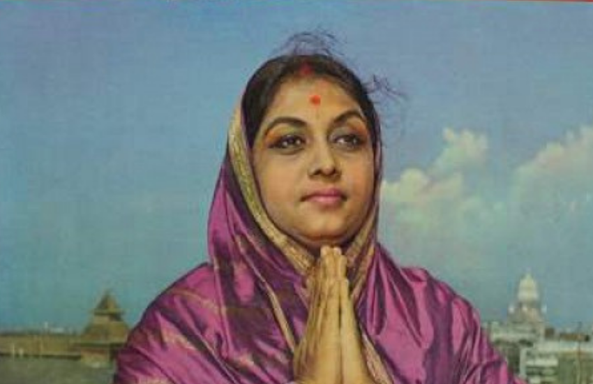 गोविंदा ने बताया था कि शुरुआत के कई महीने वह उन्हें गोद में भी नहीं उठाते थे, क्योंकि उन्हें ये लगता था कि उनके ही कारण उनकी मां ने सन्यास लिया था।