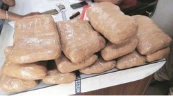 अफगानिस्तान से भारत पहुंची 3 हजार किलोग्राम हेरोइन, गुजरात के पोर्ट पर जब्त, कीमत ₹ 21 हजार करोड़