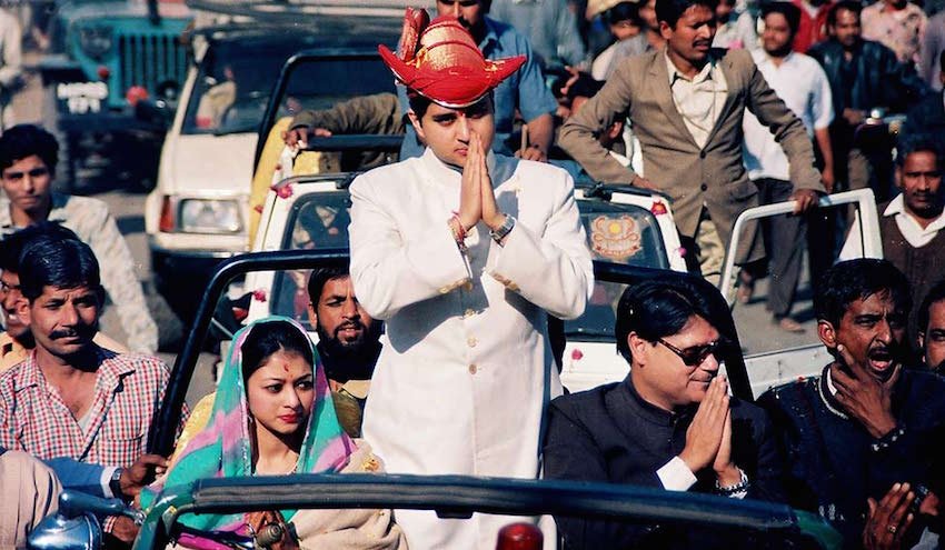 बता दें कि ग्वालियर के इस सिंधिया स्कूल की शुरुआत ज्योतिरादित्य सिंधिया के पूर्वजों ने की थी। मौजूदा समय में ज्योतिरादित्य खुद इस स्कूल के बोर्ड ऑफ गवर्नर्स के प्रेसिडेंट हैं।
