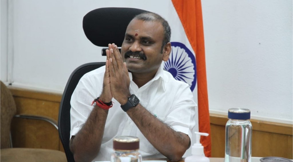 केंद्र सरकार में मंत्री एल मुरुगन वर्तमान में किसी भी सदन के सदस्य नहीं है। इसलिए उन्हें मध्यप्रदेश कोटे से राज्यसभा का उम्मीदवार बनाया गया है। (फोटो: ट्विटर/ Murugan_MoS)