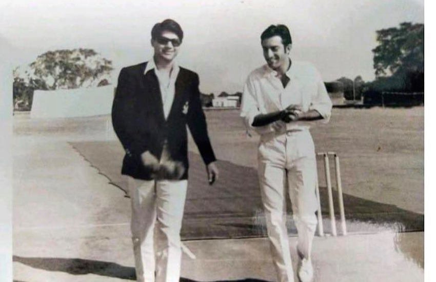 दरअसल जब रात में वो लोग सो रहे थे तभी अचानक गोलियां चलने की आवाजें सुनाई देने लगीं। क्रिकेटर्स ने आंख खोले तो कुछ बंदूक धारी उनसे उनका सारा सामान मांगते दिखे। उन लोगों से कहा गया कि चुपचाप सारा सामान हमारे हवाले करके इस जीप में बैठ जाओ।