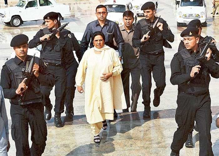 राजा भैया का कहना था कि जिस पार्टी के साथ बसपा होगी वह उस जगह नहीं खड़े हो सकते क्योंकि यह उनके नैतिक सिद्धांत के खिलाफ है।
