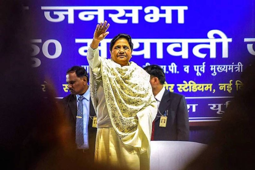 (यह भी पढ़ें: मायावती से भी अमीर हैं BSP के ये विधायक, जानिए कौन हैं सबसे ज्यादा संपत्ति वाले यूपी के 7 MLA) Photos: PTI