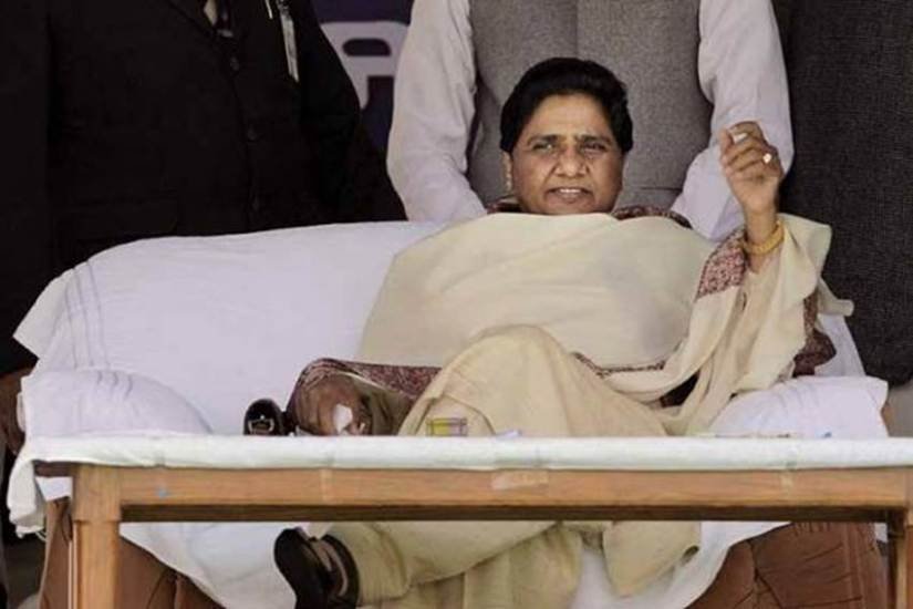 Mayawati BSP: यूपी की राजनीति में जब भी मायावती का नाम लिया जाता है तो गेस्ट हाउस कांड की चर्चा भी जरूर होती है। ये एक ऐसी घटना थी जिसने राजनीतिक मूल्यों की हत्या तो की ही साथ ही मायावती को एक बड़े और मजबूत नेता के तौर पर स्थापित भी कर दिया। हालांकि अब इसे राजनीतिक मजबूरी कहें या फिर कुछ और कि जिन लोगों पर गेस्ट हाउस कांड के दाग लगे थे उनमें से कुछ लोग मायावती के ही साथी बन गए। 
