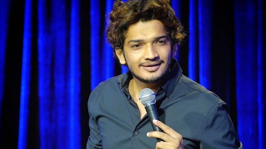 अगले महीने गुजरात के अलग अलग हिस्सों में प्रस्तावित स्टैंडअप कॉमेडियन मुनव्वर फारुकी के कार्यक्रम से पहले बजरंग दल ने उन्हें चेतावनी देते हुए राज्य में कार्यक्रम नहीं करने की धमकी दी है। (फोटो: मुनव्वर फारुकी फेसबुक) 
