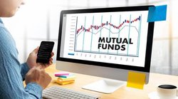 Mutual Fund : इन स्‍मॉलकैप फंड्स ने 10 साल में कराई 3 गुना कमाई, 10 हजार की मंथली एसआईपी से कितना जमा हुआ फंड