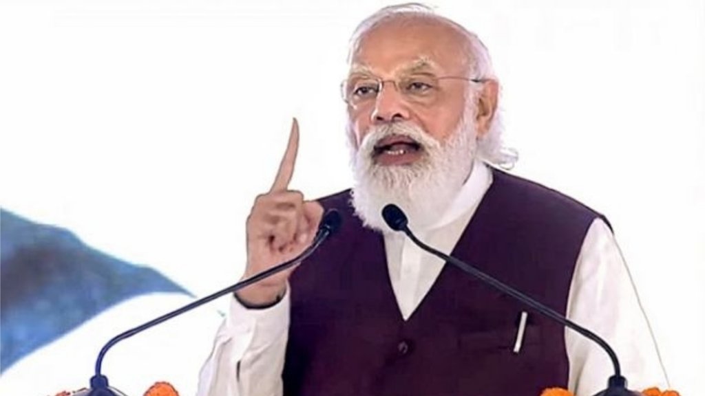 रक्षा मंत्रालय के दो नए दफ्तरों के उद्घाटन के मौके पर प्रधानमंत्री मोदी ने कहा कि चुनौतियों के बावजूद इस काम को 24 महीने के बदले सिर्फ 12 महीने में पूरा किया गया। (फोटो - पीटीआई) रक्षा मंत्रालय के दो नए दफ्तरों के उद्घाटन के मौके पर प्रधानमंत्री मोदी ने कहा कि चुनौतियों के बावजूद इस काम को 24 महीने के बदले सिर्फ 12 महीने में पूरा किया गया। (फोटो - पीटीआई)