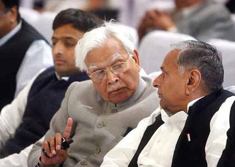 विदेश मंत्री रहे नटवर सिंह भी इसी स्कूल के विद्यार्थी हुआ करते थे। स्कूल के एक कार्यक्रम में भाग लेते हुए नटवर सिंह ने इस बोर्डिंग स्कूल से जुड़ी अपनी यादें शेयर की थीं। (यह भी पढ़ें: माधवराव सिंधिया से अखिलेश यादव तक, आपस में समधी हैं ये 10 राजनेता )