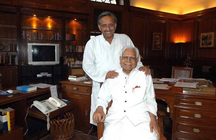 Natwar Singh: ग्वालियर का द सिंधिया स्कूल देश के सबसे चर्चित स्कूलों में से एक है। इस स्कूल के 124 सालों के इतिहास में कोई भी स्टूडेंट यहां से भाग नहीं सका है। इस स्कूल को माधव राव सिंधिया (Madhavrao Scindia) के दादा माधोराव (Madho rao) ने शुरू किया था। फिलहाल ज्योतिरादित्य सिंधिया (Jyotiraditya Scindia) इस स्कूल के प्रमुख हैं। एक बार कांग्रेस के दिग्गज नेता औऱ देश के विदेश मंत्री रहे नटवर सिंह ने यहां से भागने की कोशिश की थी।