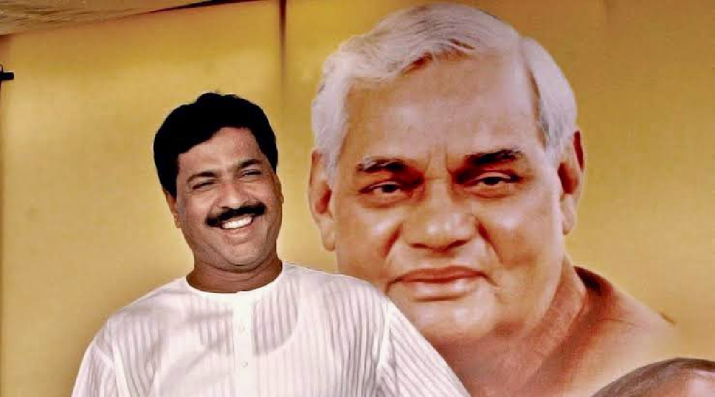 Pramod Mahajan, Meaning of Indian democracy, Chinese, BJP lLeader
