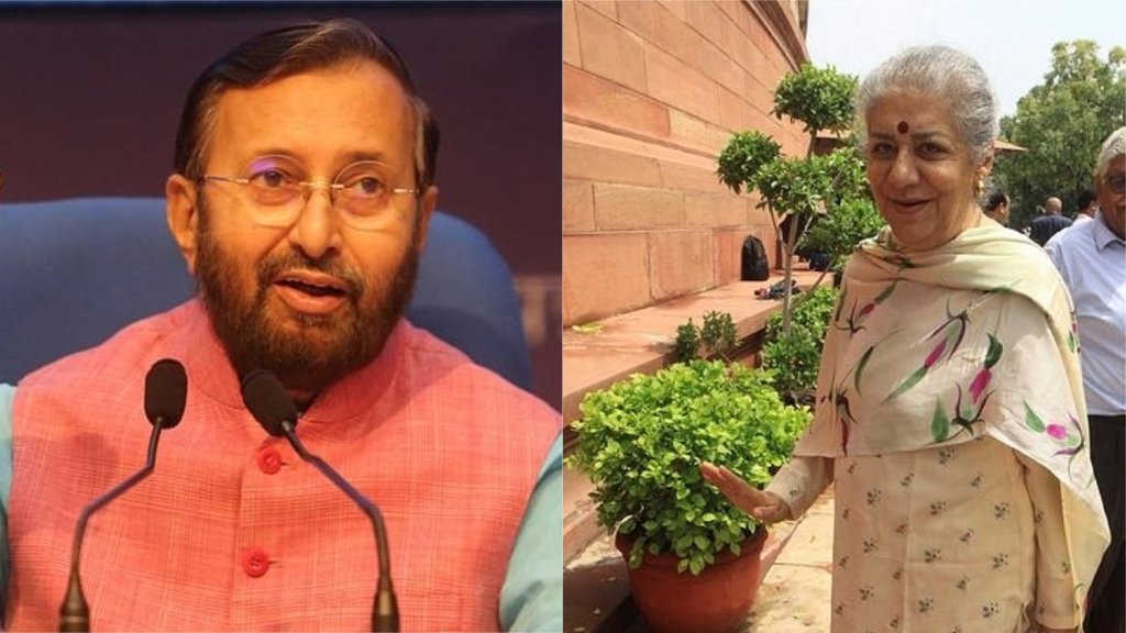 पंजाब सीएम पद की रेस में शामिल पूर्व केंद्रीय मंत्री और दिग्गज कांग्रेसी नेत्री अंबिका सोनी ने मुख्यमंत्री बनने से इनकार कर दिया है। वहीं भाजपा नेता प्रकाश जावड़ेकर ने कैप्टन के द्वारा सिद्धू पर लगाए आरोपों को लेकर कांग्रेस को घेरते हुए अपना पक्ष रखने के लिए कहा है। (एक्सप्रेस फोटो)
