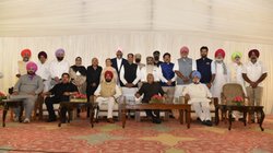 पंजाब में कैबिनेट विस्तारः ब्रह्म महिंद्रा-राणा गुरजीत समेत 15 मंत्रियों ने ली शपथ, सात पहली बार बने मंत्री; मिलिए चन्नी की नई टीम से