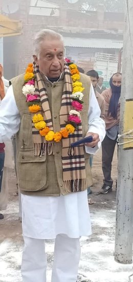 जीत सिंह जूदेव की इकलौती बेटी निहारिका सिंह जूदेव की शादी वसुंधरा राजे सिंधिया के बेटे से हुई है।(यह भी पढ़ें: जब प्रेग्नेंट थीं पत्नी तब जेल में बंद थे राजा भैया, मुलायम ने निकाला तब देख पाए थे बेटों का मुंह ) 
