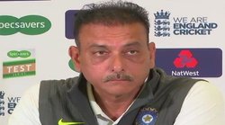 भारत के हेड कोच रवि शास्त्री पाए गए कोरोना पॉजिटिव, टीम इंडिया के 3 अन्य प्रमुख लोगों को भी किया गया आइसोलेट