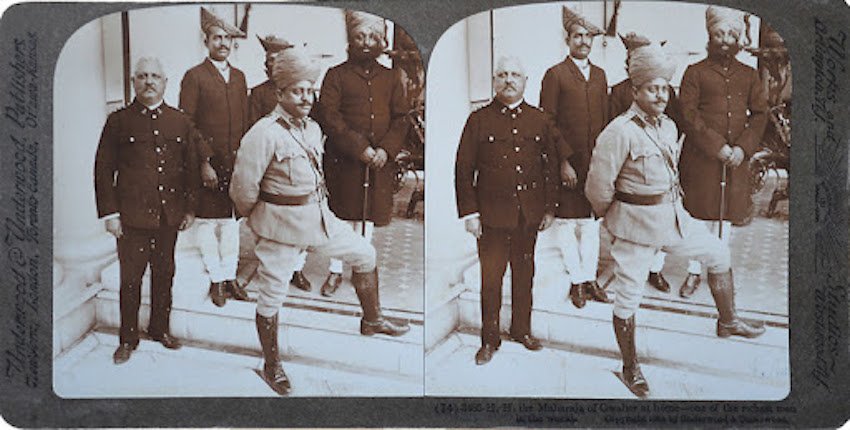 इंदिरा ने बकायदा खत लिखकर माधोराव से अपनी सगाई तोड़ी थी। इंदिरा के उस कदम से दोनों परिवारों के रिश्ते भी बिगड़ने का खतरा था। हालांकि ऐसा नहीं हुआ। माधोराव मे बड़ी समझदारी से सारी बातों को हैंडल किया था।