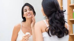 ये तीन ट्रिक्स दिला सकते हैं पिंपल्स की समस्या से छुटकारा, सेलिब्रिटी न्यूट्रिशनिस्ट ऋजुता दिवेकर ने दिए टिप्स