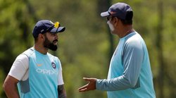 हेड कोच रवि शास्त्री ने विराट कोहली को 6 महीने पहले दी थी वनडे और टी20 टीम की कप्तानी छोड़ने की सलाह- रिपोर्ट