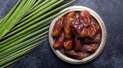 डायबिटीज और कैंसर के खतरे को कम करने में मददगार साबित होती है खजूर, नाश्ते के समय खाने से होता है सबसे ज्यादा फायदा