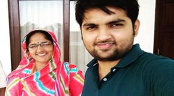 UPSC में असफल होने के बाद रोने लगा था पूरा परिवार, मां की कही एक बात ने बदल दी जिंदगी; IAS दिलीप शेखावत की कहानी