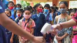 “Long COVID” से जूझने वाले बच्चों की स्कूल में कैसे की जाए मदद?