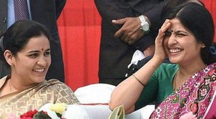 Yadav Family Photo, Dimple with Aprana