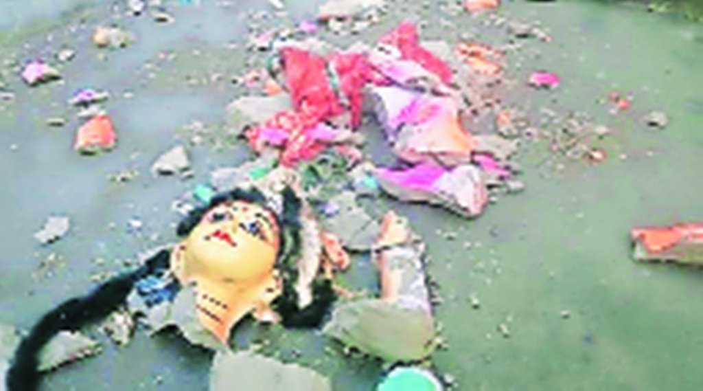 दुर्गा पूजा के दौरान कट्टरपंथियों ने बांग्‍लादेश के कई इलाकों में हिंदुओं और उनके मंदिरों को निशाना बनाया। फाइल फोटो।