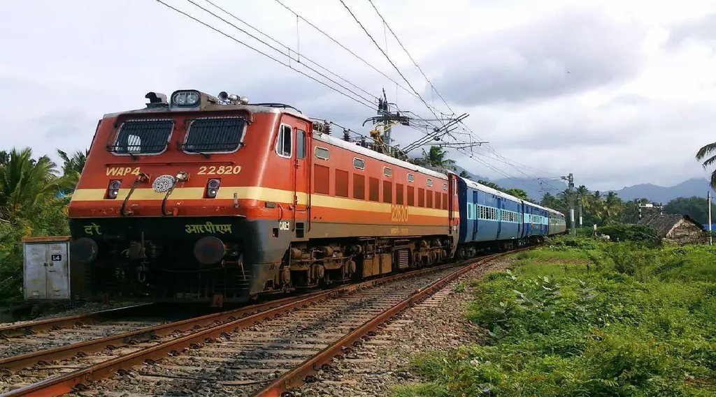 वरिष्ठ नागरिकों के लिए कन्फर्म लोअर बर्थ चाहते हैं? आईआरसीटीसी ने बताया कैसे होगा संभव (File Photo)